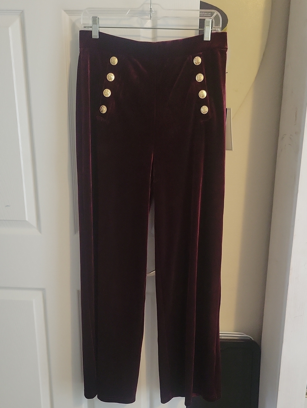 Have SzLg Burgundy Velvet Wide-Leg Pants with Gold Buttons No pockets NWT